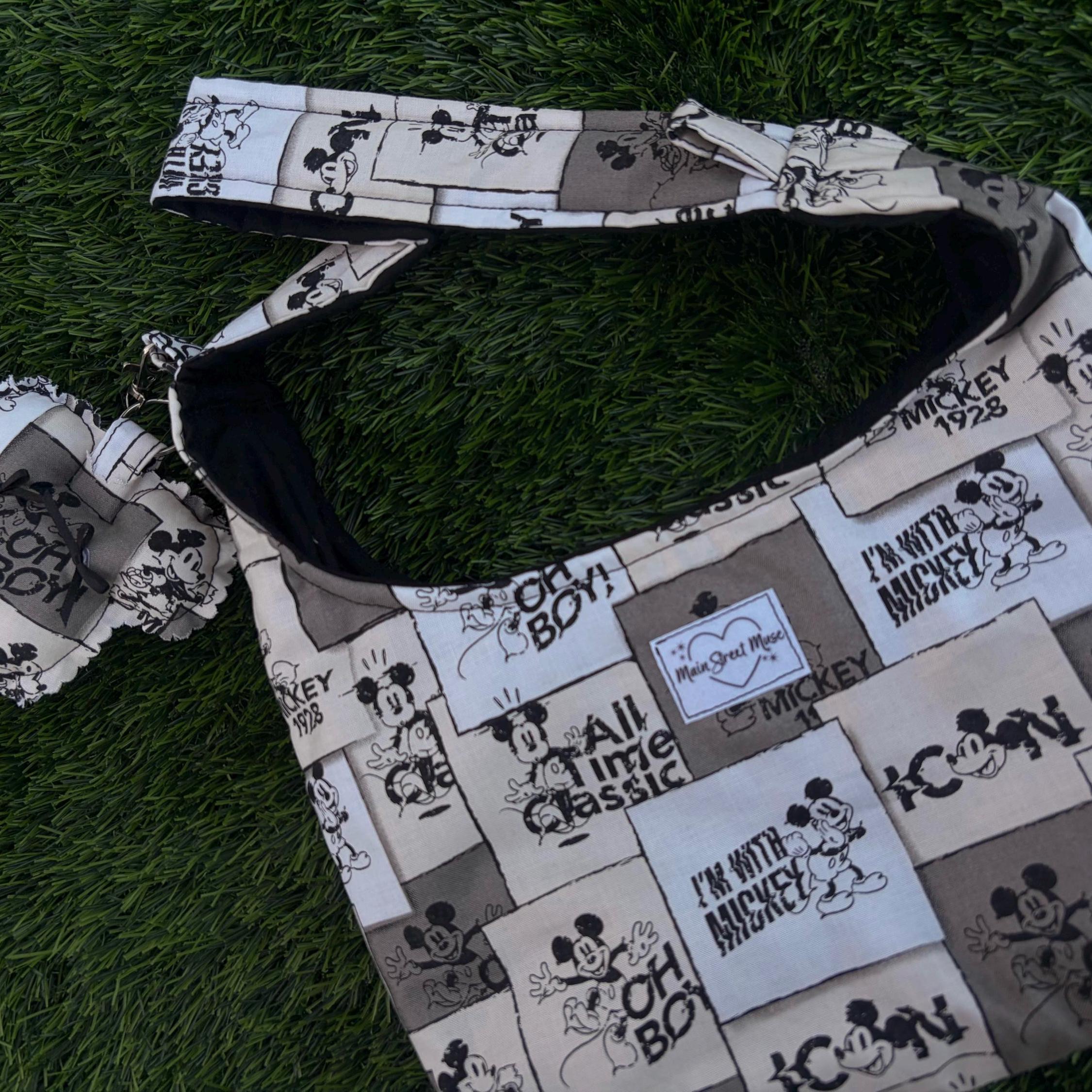 Classic Sketch Mouse Purse